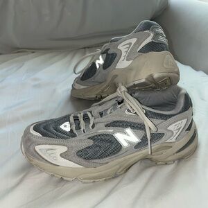 New Balance Gray/ Blue 725 -VGUC- M 7.5, W 9